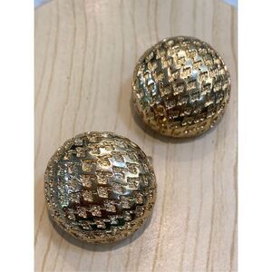 Gold Basketweave Clip Earrings #fashion jewelry #clip earrings